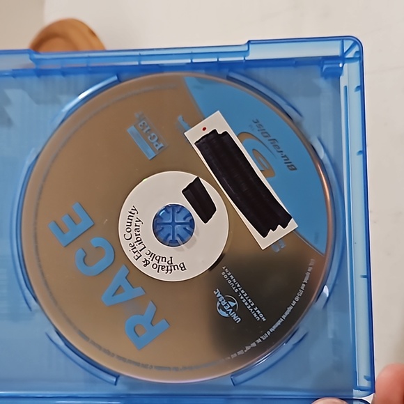 RACE Blueray DVD - Picture 5 of 5